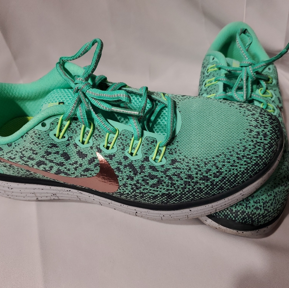 Womens nike size 9